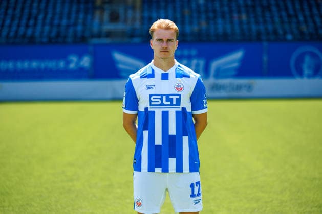 Florian Carstens ; FC Hansa Rostock ; 3.Liga, Porträttermin 2026 2027 Rostock Ostseestadion Mecklenburg - Vorpommern Deutschland *** Florian Carstens, FC Hansa Rostock, 3. Liga, Photo Shoot 2026–2027, Rostock, Ostseestadion, Mecklenburg-Western Pomerania, Germany