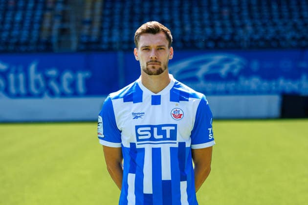 Paul Stock ; FC Hansa Rostock ; 3.Liga, Porträttermin 2026 2027 Rostock Ostseestadion Mecklenburg - Vorpommern Deutschland *** Paul Stock, FC Hansa Rostock, 3. Liga, Photo Shoot 2026–2027, Rostock Ostseestadion, Mecklenburg-Western Pomerania, Germany