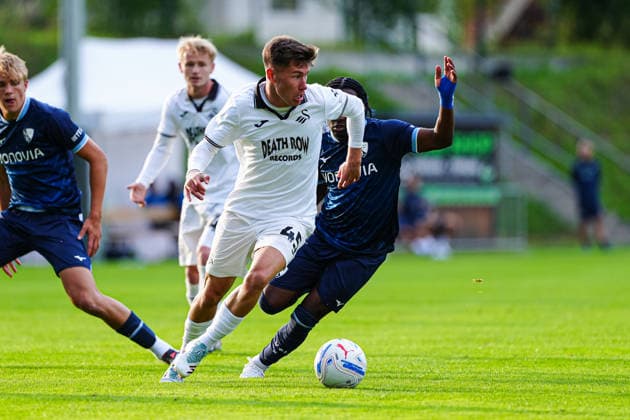 -45swa-, Darnell Keumo (VfL Bochum, 30) AUT, VfL Bochum vs. Swansea City, Fussball, Testspiel, Saison 2026 2027, 21.07.2026 AUT, VfL Bochum vs. Swansea City, Fussball, Testspiel, Saison 2026 2027, 21.07.2026 Mittersill *** 45swa, Darnell Keumo, VfL Bochum, August 30, VfL Bochum vs. Swansea City, Soccer, Friendly, 2026–2027 Season, July 21, 2026, Austria, VfL Bochum vs. Swansea City, soccer, friendly match, 2026–2027 season, July 21, 2026, Mittersill Copyright: xEibner-Pressefoto MarcelxvonxFehrnx EP_MFN