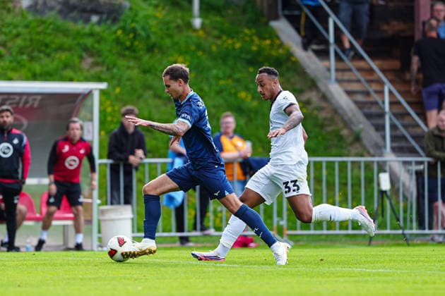 Michael Steinwender (VfL Bochum, 15), Adam Idah (Swansea City, 33) AUT, VfL Bochum vs. Swansea City, Fussball, Testspiel, Saison 2026 2027, 21.07.2026 AUT, VfL Bochum vs. Swansea City, Fussball, Testspiel, Saison 2026 2027, 21.07.2026 Mittersill *** Michael Steinwender, VfL Bochum, 15; Adam Idah, Swansea City, 33 (AUT); VfL Bochum vs. Swansea City, Soccer, Friendly, 2026–2027 Season, July 21, 2026, AUT, VfL Bochum vs. Swansea City, Soccer, Friendly, 2026–2027 Season, July 21, 2026, Mittersill Copyright: xEibner-Pressefoto MarcelxvonxFehrnx EP_MFN