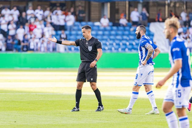 Aarhus GF v Lech Poznan, UEFA Champions League qualification, Randers, Denmark Randers, Denmark. 21st, July 2026. Referee Oliver Reitala seen during the UEFA Champions League qualification match between Aarhus GF F and Lech Poznan at Randers Stadion in Randers. Denmark, Randers  Copyright: xGonzalesxPhoto RasmusxJensenx