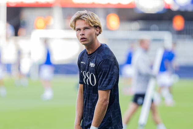 Aarhus GF v Lech Poznan, UEFA Champions League qualification, Randers, Denmark Randers, Denmark. 21st, July 2026. Frederik Emmery of Aarhus GF seen warming up for the UEFA Champions League qualification match between Aarhus GF F and Lech Poznan at Randers Stadion in Randers. Denmark, Randers  Copyright: xGonzalesxPhoto RasmusxJensenx