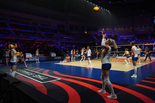 Italy v Netherlands - 2026 FIVB Volleyball Women s Nations League MACAU, CHINA - JULY 22: Players of Netherlands warm up before the quarter-final match between Italy and Netherlands in the 2026 FIVB Volleyball Women s Nations League (VNL) at East Asian Games Dome on July 22, 2026 in Macao Special Administrative Region, China. Dilara Irem Sancar Anadolu Macau China. Editorial use only. Please get in touch for any other usage.  Copyright: x2026xAnadoluxDilaraxIremxSancarx