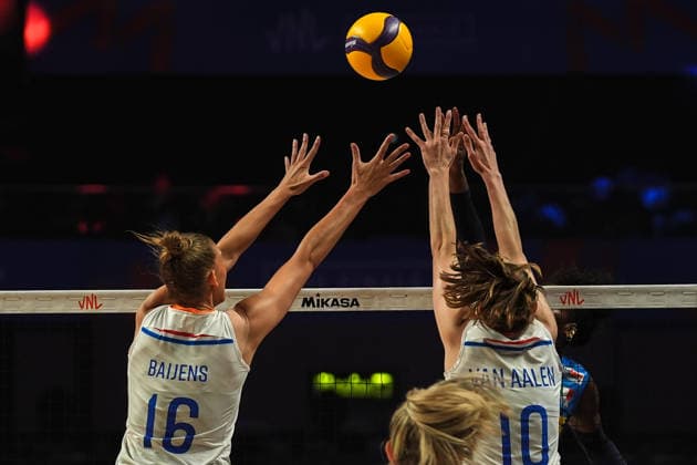 Italy v Netherlands - 2026 FIVB Women s Volleyball Nations League ?????? MACAU, CHINA - JULY 22: Indy Baijens (16) and Van Aalen (10) of Netherlands in action during 2026 FIVB Women s Volleyball Nations League quarter-final match between Italy and Netherlands at East Asian Games Dome in Macau, China on July 22, 2026. Dilara Irem Sancar Anadolu Macau China. Editorial use only. Please get in touch for any other usage.  Copyright: x2026xAnadoluxDilaraxIremxSancarx