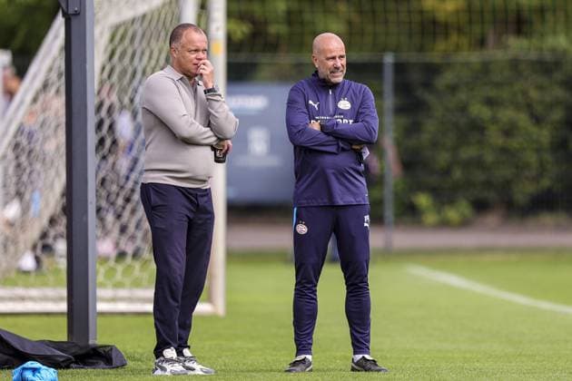 MARIENFELD , 22-07-2026 , trainingsfield Hotel-Residence Klosterpforte , season 2026 2027 , Dutch pre-season football , training PSV , picture shows Earnest Stewart and PSV trainer coach Peter Bosz PSV training camp 22-07-2026  x205149412x Copyright: