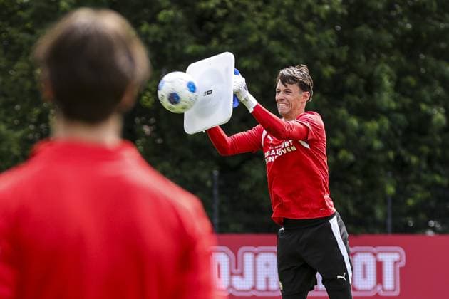 MARIENFELD , 22-07-2026 , trainingsfield Hotel-Residence Klosterpforte , season 2026 2027 , Dutch pre-season football , training PSV , picture shows PSV goalkeeper Tijn Molenaars PSV training camp 22-07-2026  x205149474x Copyright: