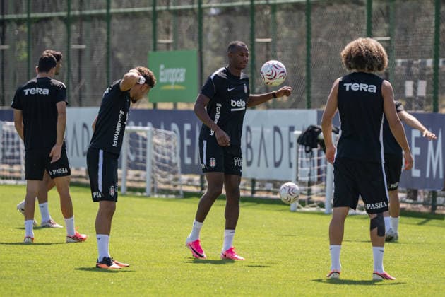 Besiktas prepares for Midtjylland clash ISTANBUL, TURKIYE - JULY 22: Tiago Djalo (C) of Besiktas attends a training session under the lead of head coach Vincenzo Italiano ahead of the Midtjylland clash as part of UEFA Europa League second qualifying round, at BJK Nevzat Demir Facilities in Istanbul, Turkiye on July 22, 2026. Celal Gunes Anadolu Istanbul Turkey. Editorial use only. Please get in touch for any other usage.  Copyright: x2026xAnadoluxCelalxGunesx