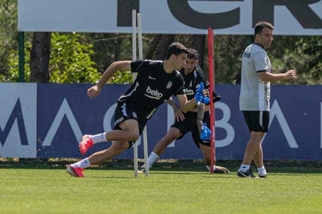 Besiktas prepares for Midtjylland clash ISTANBUL, TURKIYE - JULY 22: Yasin Ozcan of Besiktas attends a training session under the lead of head coach Vincenzo Italiano ahead of the Midtjylland clash as part of UEFA Europa League second qualifying round, at BJK Nevzat Demir Facilities in Istanbul, Turkiye on July 22, 2026. Celal Gunes Anadolu Istanbul Turkey. Editorial use only. Please get in touch for any other usage.  Copyright: x2026xAnadoluxCelalxGunesx