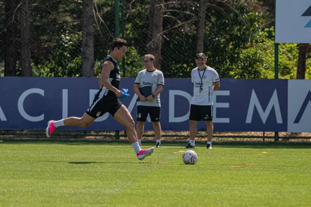 Besiktas prepares for Midtjylland clash ISTANBUL, TURKIYE - JULY 22: Oh Hyeon-gyu of Besiktas attends a training session under the lead of head coach Vincenzo Italiano ahead of the Midtjylland clash as part of UEFA Europa League second qualifying round, at BJK Nevzat Demir Facilities in Istanbul, Turkiye on July 22, 2026. Celal Gunes Anadolu Istanbul Turkey. Editorial use only. Please get in touch for any other usage.  Copyright: x2026xAnadoluxCelalxGunesx