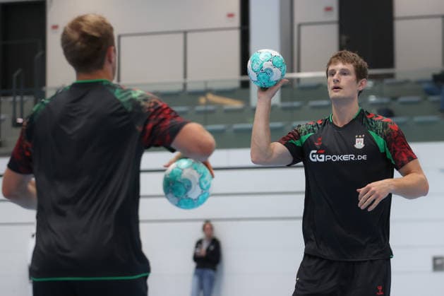 22.07.2026, xtgx, Handball, Opel HBL, SC Magdeburg Auftakttraining v.l. Bennet Wiegert (Magdeburg, Trainer) Magdeburg *** July 22, 2026, xtgx, Handball, Opel HBL, SC Magdeburg s first training session, photo by Bennet Wiegert, Magdeburg, Magdeburg coach