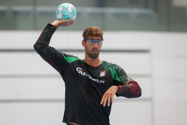 22.07.2026, xtgx, Handball, Opel HBL, SC Magdeburg Auftakttraining v.l. Antonio Serradilla Cuenca (Magdeburg) Magdeburg *** July 22, 2026, xtgx, Handball, Opel HBL, SC Magdeburg First Training Session by Antonio Serradilla Cuenca Magdeburg Magdeburg