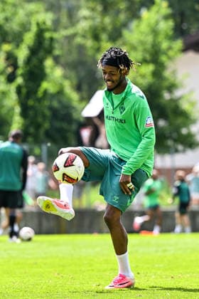 22.07.2026, AUT, Fußball, Herren, 1. Bundesliga, Trainingslager, Saison 2026 2027, Zell am Ziller, SV Werder Bremen Samuel Mbangula (Werder Bremen, 7) Zell am Ziller Parkstadion Tirol Österreich *** July 22, 2026, Austria, Soccer, Men s, 1. Bundesliga, Training Camp, 2026–2027 Season, Zell am Ziller, SV Werder Bremen, Samuel Mbangula, Werder Bremen, 7, Zell am Ziller Parkstadion, Tyrol, Austria Copyright: xNordphotox xHafnerx