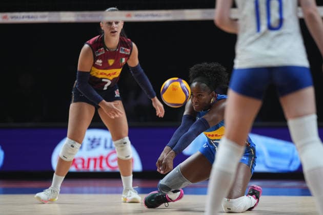 RECORD DATE NOT STATED Women s Volleyball Nations League (VNL) 2026 Finals - Italy VS Netherlands Eleonora Fersino(No.7) and Myriam Fatime Sylla(No.17) from team Italy during a match of Italy and Netherlands at Women s Volleyball Nations League (VNL) 2026 Finals on July 22, 2026 in Macau. (Photo by Ellan Mad Nexpher Images) Macau