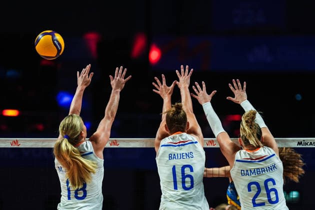 Italy v Netherlands - 2026 FIVB Women s Volleyball Nations League ?????? MACAU, CHINA - JULY 22: Indy Baijens (16), Marrit Jasper (18) and Elles Dambrink (26) of Netherlands in action during 2026 FIVB Women s Volleyball Nations League quarter-final match between Italy and Netherlands at East Asian Games Dome in Macau, China on July 22, 2026. Dilara Irem Sancar Anadolu Macau China. Editorial use only. Please get in touch for any other usage.  Copyright: x2026xAnadoluxDilaraxIremxSancarx