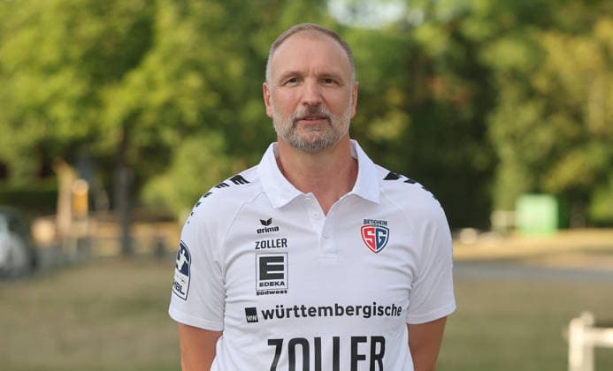 BAU Stuttgart , Trainer Hartmut Mayerhoffer ; SG BBM Bietigheim ; 1.BL Herren, Porträttermin 2026 2027, *** BAU Stuttgart, Coach Hartmut Mayerhoffer, SG BBM Bietigheim 1, Men s Bundesliga, Profile Session 2026–2027,