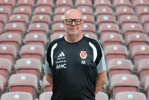 Dr. Andreas Koch (Mannschaftsarzt); FC Energie Cottbus; 2.Liga, Porträttermin 2026 2027 Fussball 2. Liga 2026 2027 Offizieller Portraitermin FC Energie Cottbus *** Dr. Andreas Koch, Team Doctor for FC Energie Cottbus (2nd Division), Portrait Session 2026–2027, Soccer (2nd Division) 2026–2027, Official Portrait Session for FC Energie Cottbus