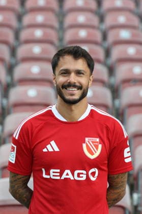 Leonardo Bittencourt; FC Energie Cottbus; 2.Liga, Porträttermin 2026 2027 Fussball 2. Liga 2026 2027 Offizieller Portraitermin FC Energie Cottbus *** Leonardo Bittencourt, FC Energie Cottbus, 2. Bundesliga, Official Photo Session 2026–2027, Soccer, 2. Bundesliga 2026–2027, Official Photo Session for FC Energie Cottbus