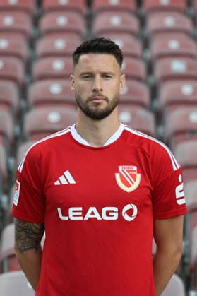 Ryan Malone; FC Energie Cottbus; 2.Liga, Porträttermin 2026 2027 Fussball 2. Liga 2026 2027 Offizieller Portraitermin FC Energie Cottbus *** Ryan Malone, FC Energie Cottbus, 2. Bundesliga, Official Photo Shoot 2026–2027, Soccer, 2. Bundesliga 2026–2027, Official Photo Shoot for FC Energie Cottbus