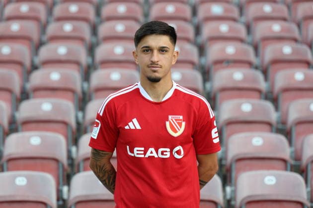 Jannis Boziaris; FC Energie Cottbus; 2.Liga, Porträttermin 2026 2027 Fussball 2. Liga 2026 2027 Offizieller Portraitermin FC Energie Cottbus *** Jannis Boziaris, FC Energie Cottbus, 2. Bundesliga, Official Photo Shoot 2026–2027, Soccer, 2. Bundesliga 2026–2027, Official Photo Shoot for FC Energie Cottbus