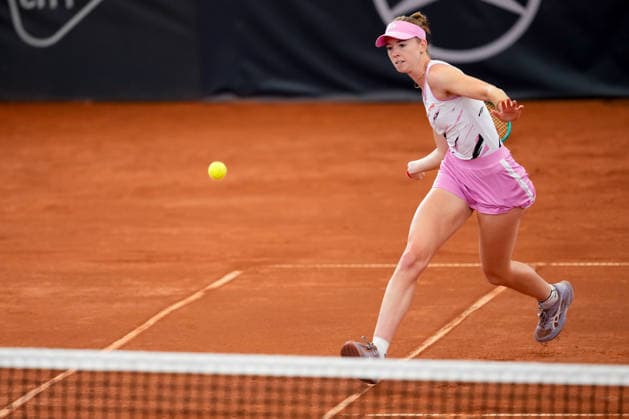 MSC Hamburg Ladies Open - Day 3 Simona Waltert of Switzerland plays against Mayar Sherif of Egypt during their round of 32 match at the 2026 MSC Hamburg Ladies Open women s tennis tournament at Am Rothenbaum in Hamburg, Germany. Hamburg Hamburg Germany  Copyright: xOwenxHammondx originalFilename:hammond-2026msch260722_np1oN.jpg