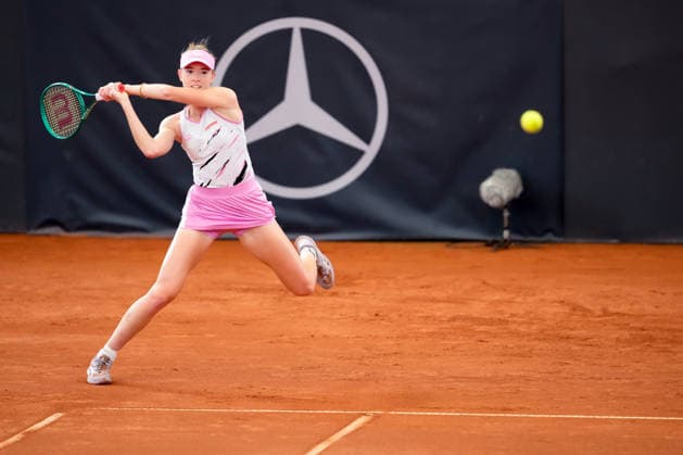 MSC Hamburg Ladies Open - Day 3 Simona Waltert of Switzerland plays against Mayar Sherif of Egypt during their round of 32 match at the 2026 MSC Hamburg Ladies Open women s tennis tournament at Am Rothenbaum in Hamburg, Germany. Hamburg Hamburg Germany  Copyright: xOwenxHammondx originalFilename:hammond-2026msch260722_npBFe.jpg