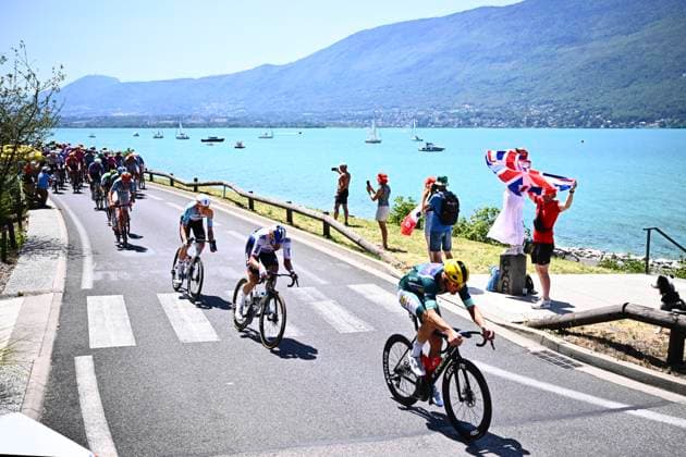 Tour de France 2026 Stage 17 VOIRON, FRANCE - JULY 22 : Pedersen Mads (DEN) of Lidl - Trek during stage 17 of the 113rd edition of Tour de France an UCI World Tour 2.UWT cycling road race stage for Men Elite of 175 km with start in Chambery and finish in Voiron on July 22, 2026 in Voiron, France, 22 07 2026 ( Motordriver Kurt Vandenborre - Voiron France  Copyright: xGvgx