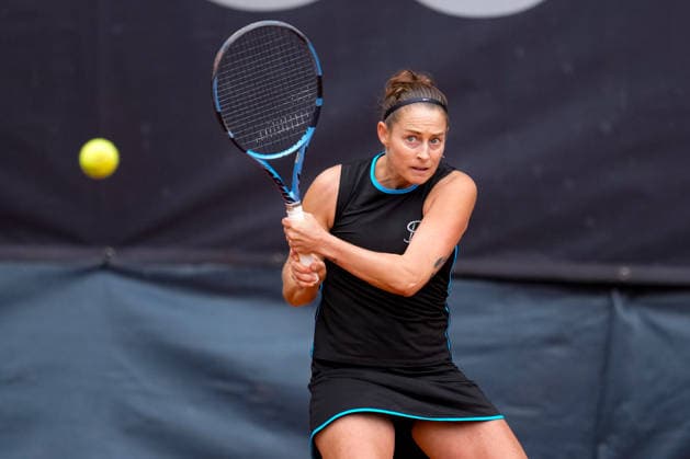 MSC Hamburg Ladies Open - Day 3 Yvonne Cavalle-Reimers of Spain plays with partner Lara Salden of Belgium during their round of 16 doubles match against Dalila Jakupovic and Nika Radisic of Slovenia at the 2026 MSC Hamburg Ladies Open Women s tennis tournament at Am Rothenbaum in Hamburg, Germany. Hamburg Hamburg Germany  Copyright: xOwenxHammondx originalFilename:hammond-2026msch260722_npoW3.jpg