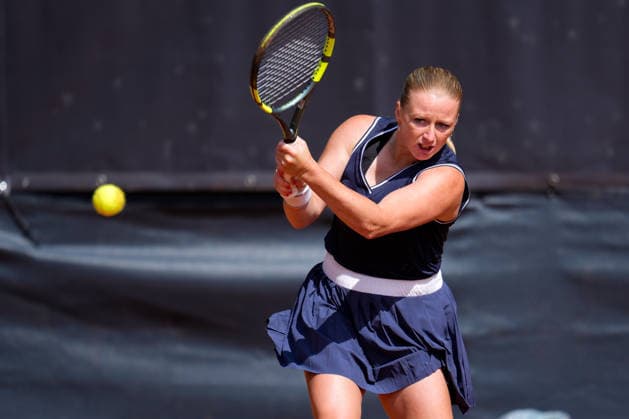 MSC Hamburg Ladies Open - Day 3 Lara Salden of Belgium plays with partner Yvonne Cavalle-Reimers of Spain during their round of 16 doubles match against Dalila Jakupovic and Nika Radisic of Slovenia at the 2026 MSC Hamburg Ladies Open Women s tennis tournament at Am Rothenbaum in Hamburg, Germany. Hamburg Hamburg Germany  Copyright: xOwenxHammondx originalFilename:hammond-2026msch260722_npZbx.jpg