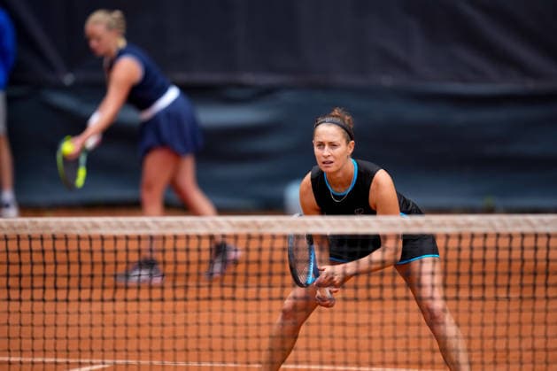 MSC Hamburg Ladies Open - Day 3 Yvonne Cavalle-Reimers of Spain plays with partner Lara Salden of Belgium during their round of 16 doubles match against Dalila Jakupovic and Nika Radisic of Slovenia at the 2026 MSC Hamburg Ladies Open Women s tennis tournament at Am Rothenbaum in Hamburg, Germany. Hamburg Hamburg Germany  Copyright: xOwenxHammondx originalFilename:hammond-2026msch260722_nplRm.jpg