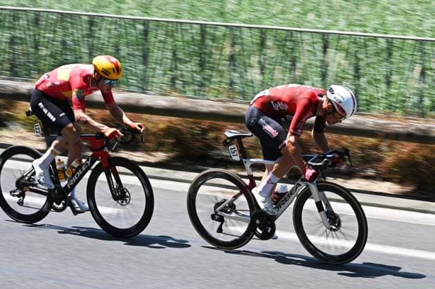Norwegian Jonas Abrahamsen of Uno-X Mobility and French Baptiste Veistroffer of Lotto Intermarche pictured in action during stage 17 of the 2026 Tour de France cycling race, a stage of 175km from Chambery to Voiron, on Wednesday 22 July 2026. The 113th edition of the Tour de France starts on Saturday 4 July in Barcelona, Spain, and will finish in Paris, France on the 26th of July. DAVIDxPINTENS  x181741177x
