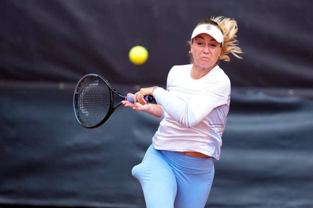 MSC Hamburg Ladies Open - Day 3 Irina Khromacheva plays with partner Anastasia Detiuc of the Czech Republic during their round of 16 doubles match against Madeleine Brooks of Great Britain and Isabelle Haverlag of the Netherlands at the 2026 MSC Hamburg Ladies Open women s tennis tournament at Am Rothenbaum in Hamburg, Germany. Hamburg Hamburg Germany  Copyright: xOwenxHammondx originalFilename:hammond-2026msch260722_npyia.jpg