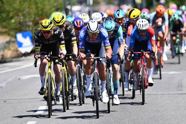 Tour de France 2026 Stage 17 VOIRON, FRANCE - JULY 22 : Van Der Poel Mathieu (NED) of Alpecin - Premier Tech, Jorgenson Matteo (USA) of Team Visma Lease a Bike during stage 17 of the 113rd edition of Tour de France an UCI World Tour 2.UWT cycling road race stage for Men Elite of 175 km with start in Chambery and finish in Voiron on July 22, 2026 in Voiron, France, 22 07 2026 ( Motordriver Kurt Vandenborre - Voiron France  Copyright: xGvgx