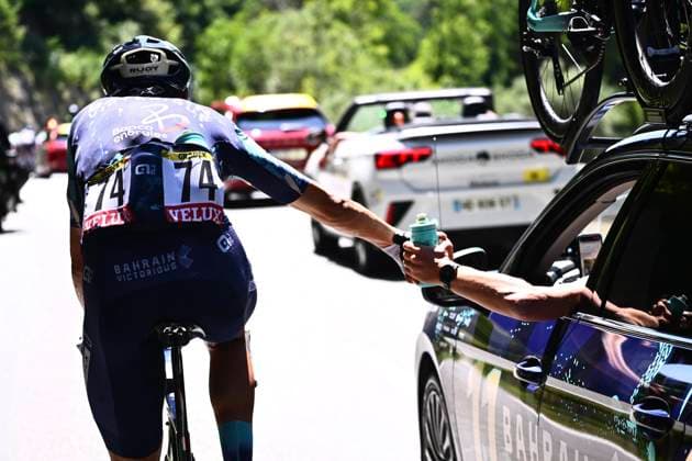 Tour de France 2026 Stage 17 VOIRON, FRANCE - JULY 22 : Gradek Kamil (POL) of Bahrain - Victorious during stage 17 of the 113rd edition of Tour de France an UCI World Tour 2.UWT cycling road race stage for Men Elite of 175 km with start in Chambery and finish in Voiron on July 22, 2026 in Voiron, France, 22 07 2026 ( Motordriver Kurt Vandenborre - Voiron France  Copyright: xGvgx