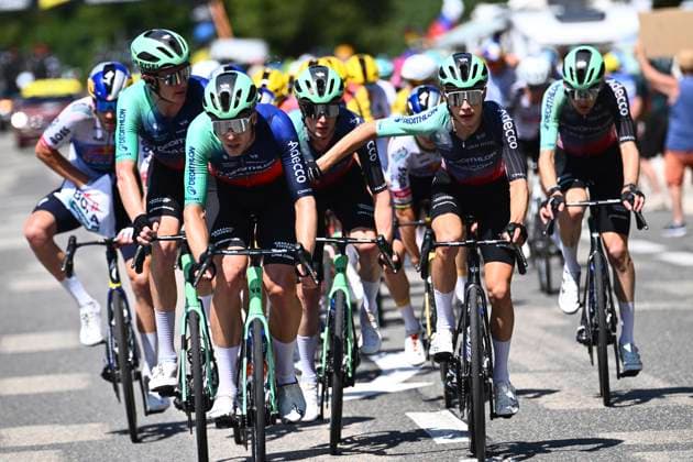 Tour de France 2026 Stage 17 VOIRON, FRANCE - JULY 22 : riders of team Decathlon CMA CGM Team during stage 17 of the 113rd edition of Tour de France an UCI World Tour 2.UWT cycling road race stage for Men Elite of 175 km with start in Chambery and finish in Voiron on July 22, 2026 in Voiron, France, 22 07 2026 ( Motordriver Kurt Vandenborre - Voiron France  Copyright: xGvgx