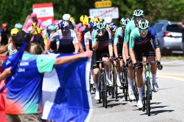 Tour de France 2026 Stage 17 VOIRON, FRANCE - JULY 22 : riders of team Decathlon CMA CGM Team during stage 17 of the 113rd edition of Tour de France an UCI World Tour 2.UWT cycling road race stage for Men Elite of 175 km with start in Chambery and finish in Voiron on July 22, 2026 in Voiron, France, 22 07 2026 ( Motordriver Kurt Vandenborre - Voiron France  Copyright: xGvgx