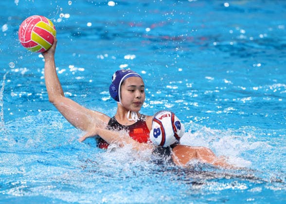 July 22, 2026, Sydney, Nsw, Australia: JINGWEN ZHANG of China prepares to shoot during the quarterfinal match between the United States and China at the 2026 World Aquatics WomenÃ¢â‚¬â ¢s Water polo, Wasserball World Cup. Water Polo 2026: World Aquatics WomenÃ¢â‚¬â ¢S Water Polo World Cup  - ZUMAt173 20260722_zsp_t173_008 Copyright: xStephanexThomasx