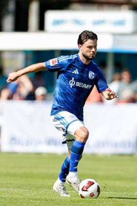 SOCCER - Schalke vs Kharkiv, test match KEMATEN,AUSTRIA,22.JUL.26 - SOCCER - 1. DFL, 1. Deutsche Bundesliga, Premjer-Liha, FC Schalke 04 vs FC Kharkiv, test match. Image shows Adrian Gantenbein (Schalke).  GEPAxpictures xMarkoxVulic