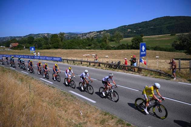 Tour de France 2026 Stage 17 VOIRON, FRANCE - JULY 22 : Pogacar Tadej (SLO) of UAE Team Emirates - XRG during stage 17 of the 113rd edition of Tour de France an UCI World Tour 2.UWT cycling road race stage for Men Elite of 175 km with start in Chambery and finish in Voiron on July 22, 2026 in Voiron, France, 22 07 2026 ( Motordriver Kurt Vandenborre - Voiron France  Copyright: xGvgx