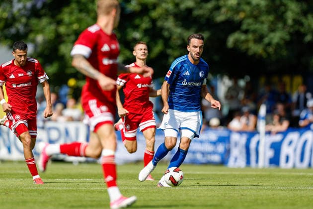 SOCCER - Schalke vs Kharkiv, test match KEMATEN,AUSTRIA,22.JUL.26 - SOCCER - 1. DFL, 1. Deutsche Bundesliga, Premjer-Liha, FC Schalke 04 vs FC Kharkiv, test match. Image shows Kenan Karaman (Schalke).  GEPAxpictures xMarkoxVulic