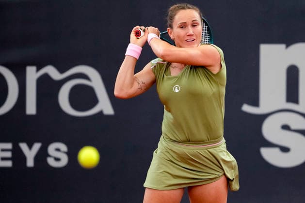 MSC Hamburg Ladies Open - Day 3 Katarzyna Kawa of Poland plays during her round of 32 match against Paula Badosa of Spain at the 2026 MSC Hamburg Ladies Open women s tennis tournament at Am Rothenbaum in Hamburg, Germany, on july 22, 2026. Hamburg Hamburg Germany  Copyright: xOwenxHammondx originalFilename:hammond-2026msch260722_npZdB.jpg