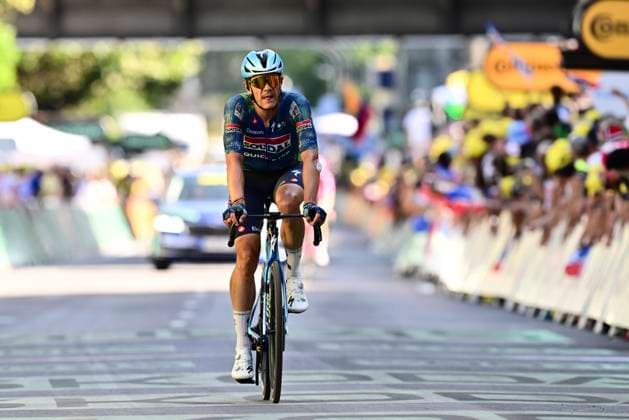 Tour de France 2026 Stage 17 VOIRON, FRANCE - JULY 22 : Stuyven Jasper (BEL) of Soudal Quick-Step during stage 17 of the 113rd edition of Tour de France an UCI World Tour 2.UWT cycling road race stage for Men Elite of 175 km with start in Chambery and finish in Voiron on July 22, 2026 in Voiron, France, 22 07 2026 ( Motordriver Kurt Vandenborre - Voiron France  Copyright: xPeterxDexVoechtx