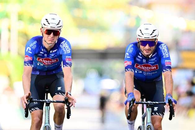 Tour de France 2026 Stage 17 VOIRON, FRANCE - JULY 22 : Planckaert Edward (BEL) of Alpecin - Premier Tech, Verstrynge Emiel (BEL) of Alpecin - Premier Tech during stage 17 of the 113rd edition of Tour de France an UCI World Tour 2.UWT cycling road race stage for Men Elite of 175 km with start in Chambery and finish in Voiron on July 22, 2026 in Voiron, France, 22 07 2026 ( Motordriver Kurt Vandenborre - Voiron France  Copyright: xPeterxDexVoechtx
