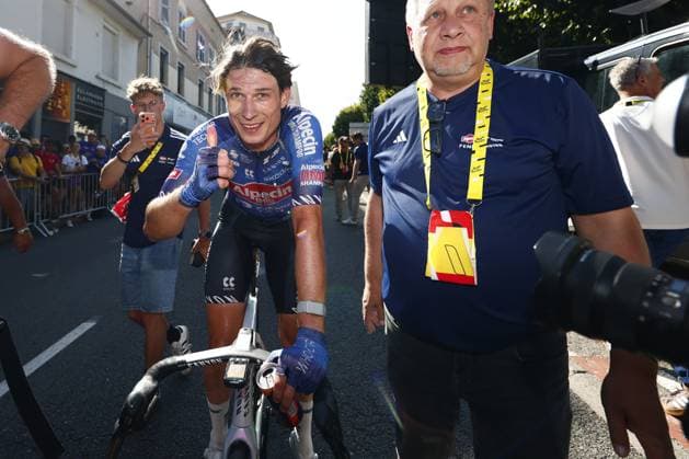 Belgian Jasper Philipsen of Alpecin-Premier Tech celebrates after winning stage 17 of the 2026 Tour de France cycling race, a stage of 175km from Chambery to Voiron, on Wednesday 22 July 2026. The 113th edition of the Tour de France starts on Saturday 4 July in Barcelona, Spain, and will finish in Paris, France on the 26th of July. POOLxLUCAxBETTINI  x181764291x