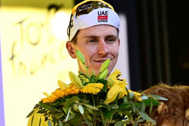 Tour de France 2026 Stage 17 VOIRON, FRANCE - JULY 22 : Pogacar Tadej (SLO) of UAE Team Emirates - XRG pictured with the yellow jersey during the podium ceremony of stage 17 of the 113rd edition of Tour de France an UCI World Tour 2.UWT cycling road race stage for Men Elite of 175 km with start in Chambery and finish in Voiron on July 22, 2026 in Voiron, France, 22 07 2026 ( Motordriver Kurt Vandenborre - Voiron France  Copyright: xPeterxDexVoechtx