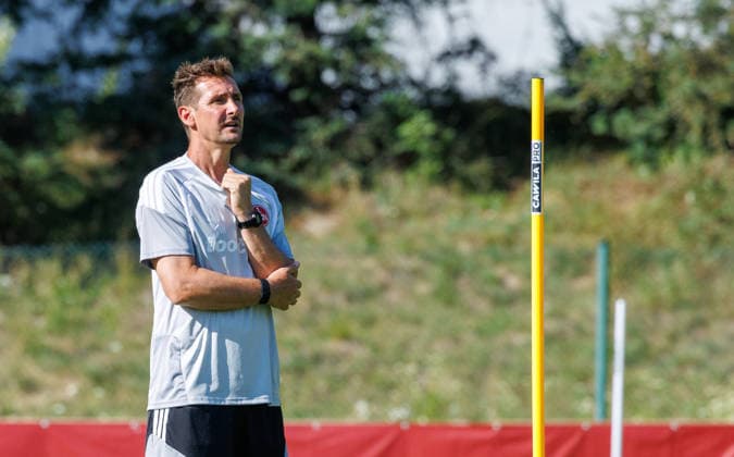 22.07.2026 - Fussball - 2. Fussball-Bundesliga - Saison 2026 2027 - 1. FC Nürnberg FCN Club - Trainingslager Sommer Sommertrainingslager Gais - Bruneck - Südtirol - Zink DaMa - xdaxmax - Miroslav Miro Klose ( Trainer 1. FC Nürnberg FCN ) nachdenklich *** July 22, 2026 Soccer 2 Soccer Bundesliga 2026–2027 Season 1. FC Nürnberg (FCN) Club Summer Training Camp Summer Training Camp in Gais, Brunico, South Tyrol Zink DaMa xdaxmax Miroslav Miro Klose, Coach of 1. FC Nürnberg FCN pensive