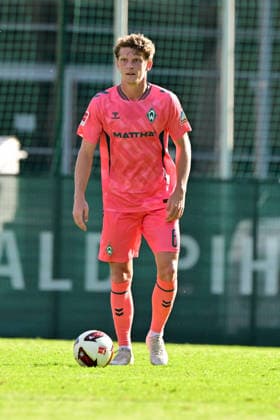 22.07.2026, AUT, Freundschaftsspiel SV Werder Bremen vs Fagiano Okayama Fussball, Saison 2026 2027), Jens Stage (Werder Bremen 06) Zell am Ziller Parkstadion Zillertal Österreich *** July 22, 2026, Austria, Friendly Match: SV Werder Bremen vs. Fagiano Okayama, Soccer, 2026–2027 Season, Jens Stage, Werder Bremen, 06 Zell am Ziller, Parkstadion Zillertal, Austria Copyright: xnordphotoxGmbHx xKFOTOx