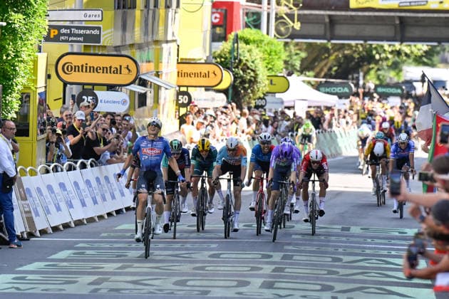 Tour De France 2026 Stage 17 Voiron Arrival Jasper Philipsen at stage 17 of Tour de France 2026 in Voiron, France, on 22 July 2026. Photo by Julien Reynaud APS-Medias ABACAPRESS.COM Voiron France  Copyright: xReynaudxJulien APS-Medias ABACAx