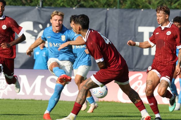 SSC Napoli v Arezzo - Pre Season Friendly Match Rasmus Hojlund of Napoli during a preseason friendly soccer match between Napoli and Arezzo at Stadio Carciato in Dimaro Folgarida, Trento, Italy, on July 22, 2026. Dimaro Folgarida Trento Italy  Copyright: xCiroxDexLucax originalFilename:deluca-sscnapol260722_npwqa.jpg