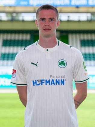 22.07.2026 - SpVgg Greuther Fürth ( Kleeblatt Spielvereinigung ) - 2. BL Fussball Bundesliga - Saison 2026 2027 - Fototermin Porträttermin Vorstellung Präsentation Pressetermin - - Einzelbild Einzelfoto Portrait Porträt Kopfbild - Brynjar Ingi Bjarnason (25, SpVgg Greuther Fürth ) *** July 22, 2026 SpVgg Greuther Fürth Kleeblatt Spielvereinigung 2nd Division Soccer Bundesliga 2026–2027 Season Photo Shoot Portrait Session Introduction Presentation Press Event Single Image Individual Photo Portrait Headshot Brynjar Ingi Bjarnason 25, SpVgg Greuther Fürth
