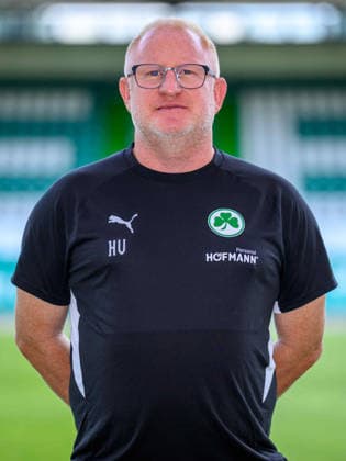 22.07.2026 - SpVgg Greuther Fürth ( Kleeblatt Spielvereinigung ) - 2. BL Fussball Bundesliga - Saison 2026 2027 - Fototermin Porträttermin Vorstellung Präsentation Pressetermin - - Einzelbild Einzelfoto Portrait Porträt Kopfbild - Heiko Vogel ( Trainer SpVgg Greuther Fürth ) *** July 22, 2026 SpVgg Greuther Fürth Kleeblatt Spielvereinigung 2nd Division Soccer Bundesliga 2026–2027 Season Photo Op Portrait Session Introduction Presentation Press Event Single Image Individual Photo Portrait Headshot Heiko Vogel Coach SpVgg Greuther Fürth